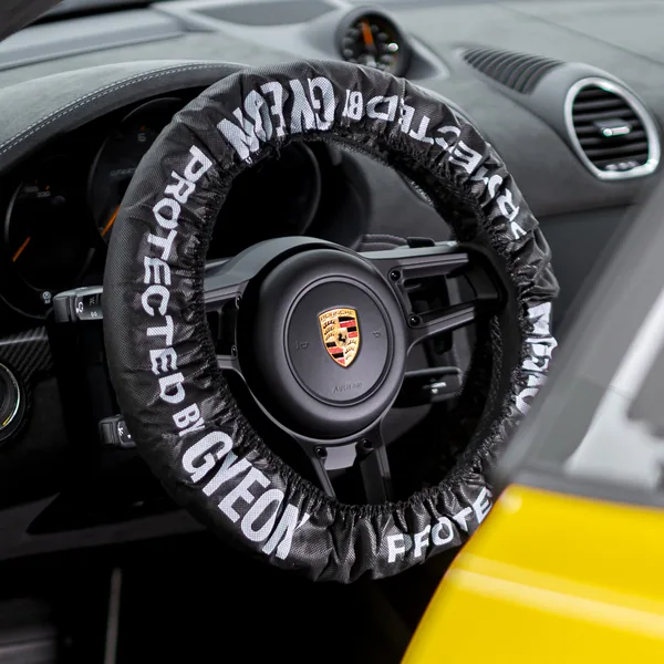 Q²M Steering WheelCover — ảnh sản phẩm chính hãng