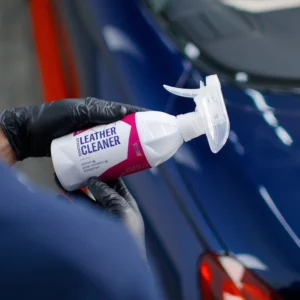 Q²M LEATHERCLEANER STRONG — sử dụng thực tế